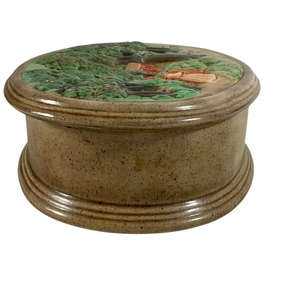 Vintage 1984 Hershey Molds Co Trinket Box Ceramic Hand Painted 11.5” X 7.5” X 3”